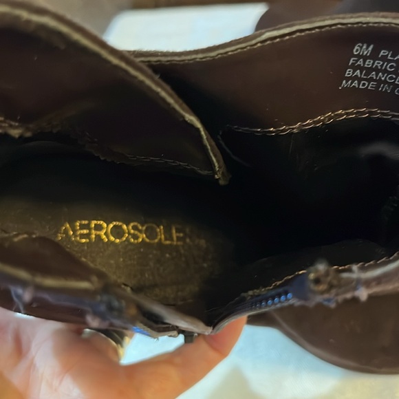 Aerosoles Ankle Boots Brown Healed Suede size 6 Like New - Picture 6 of 10